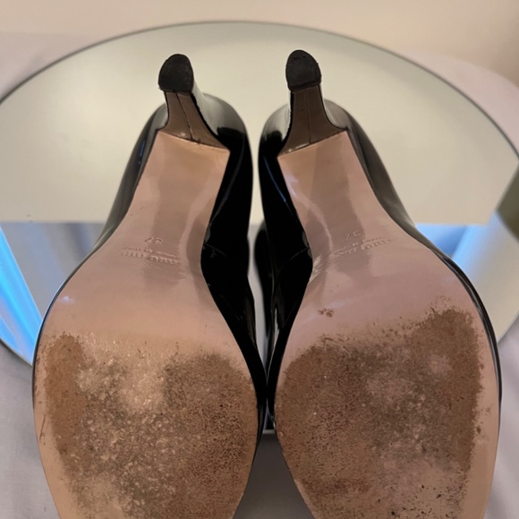 Pumps - Picture 5 of 5